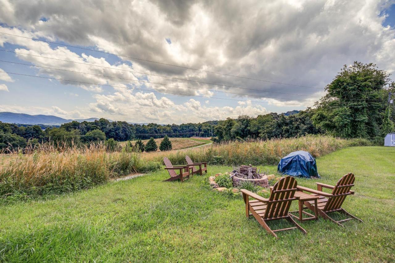 Blue Ridge Mountain Cabin With Views And Hot Tub スパルタ エクステリア 写真