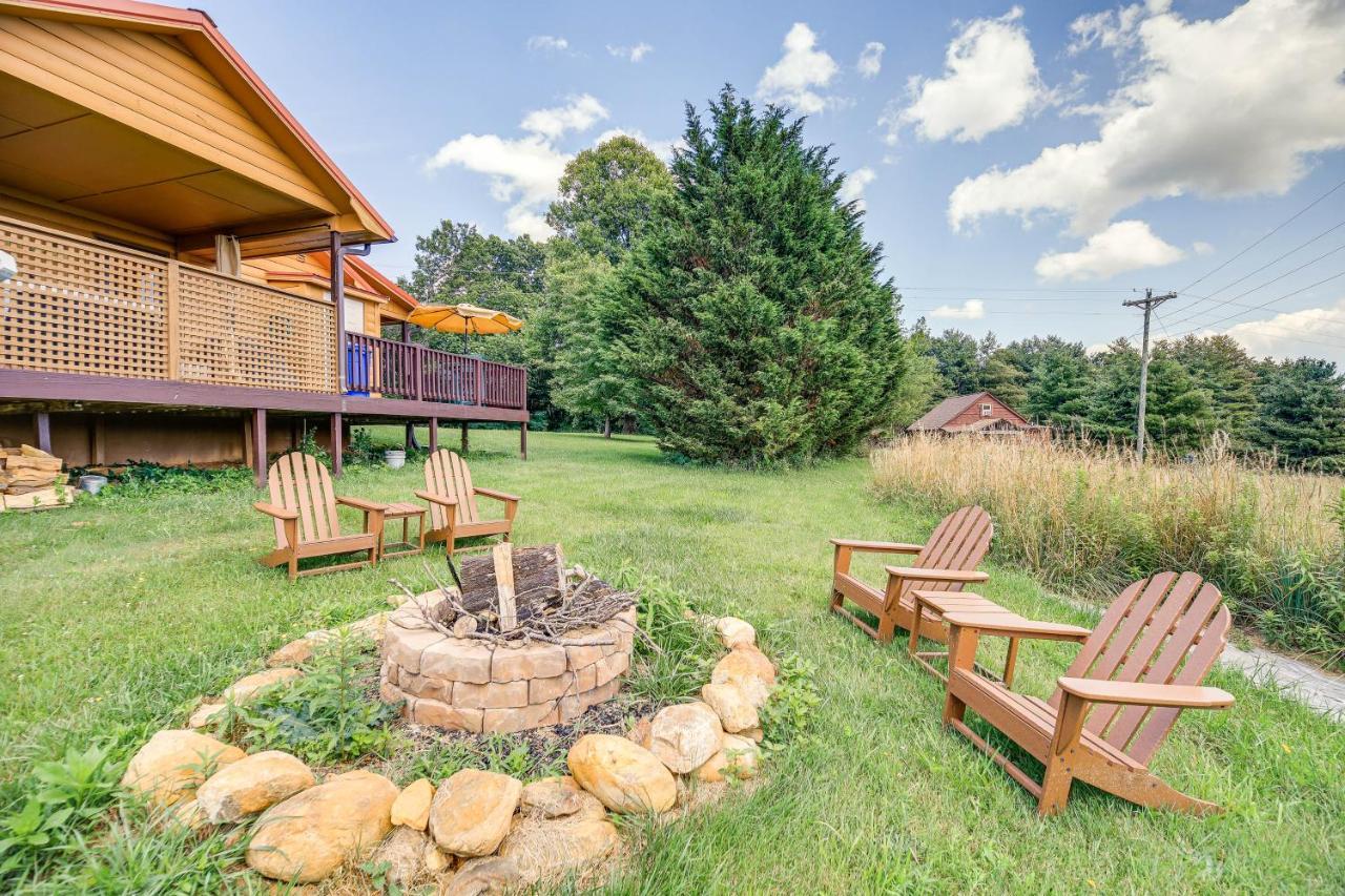 Blue Ridge Mountain Cabin With Views And Hot Tub スパルタ エクステリア 写真
