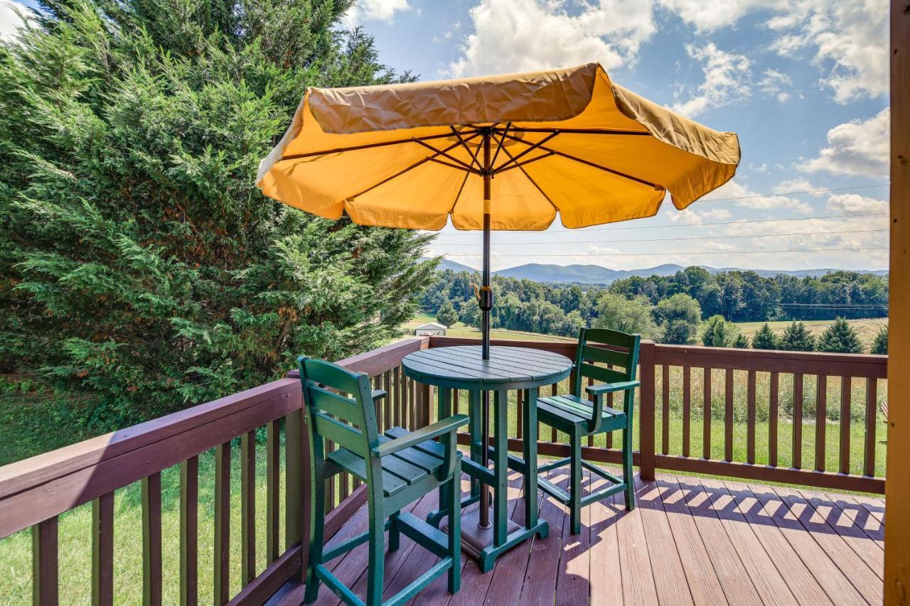 Blue Ridge Mountain Cabin With Views And Hot Tub スパルタ エクステリア 写真
