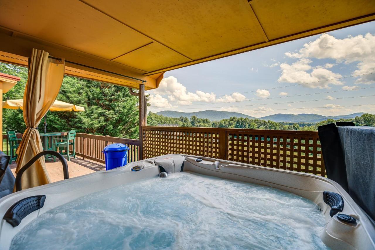 Blue Ridge Mountain Cabin With Views And Hot Tub スパルタ エクステリア 写真