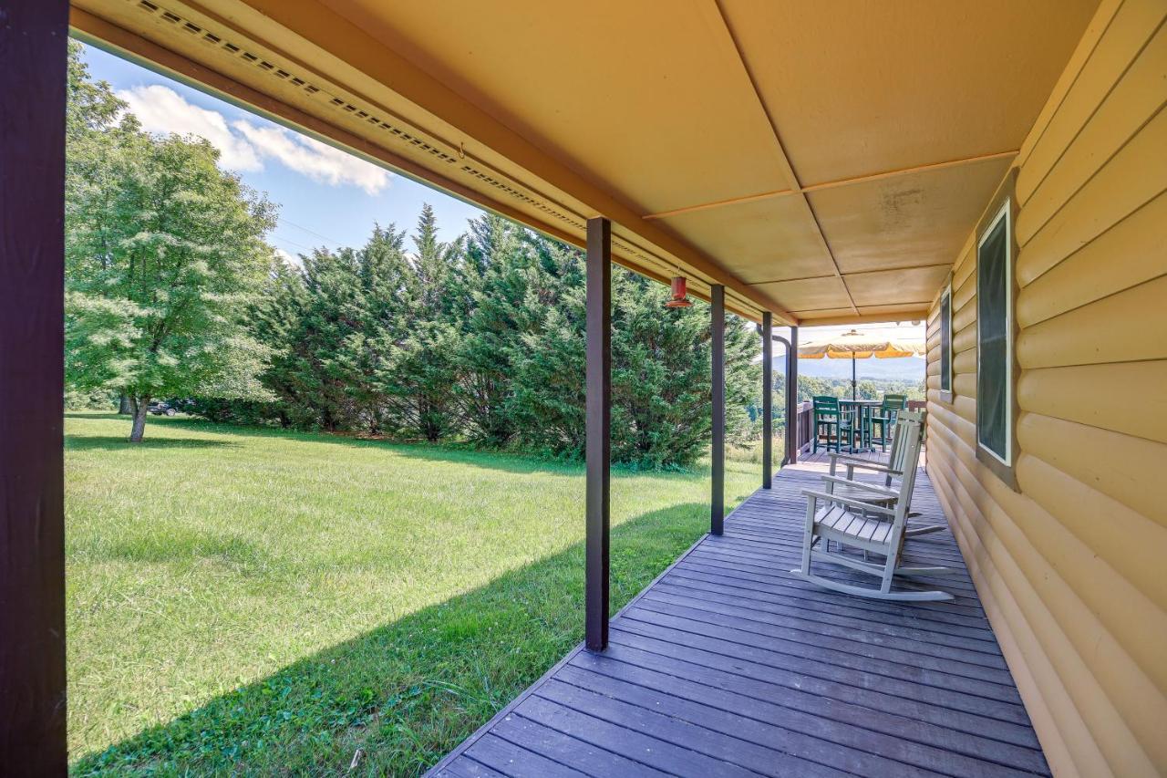 Blue Ridge Mountain Cabin With Views And Hot Tub スパルタ エクステリア 写真