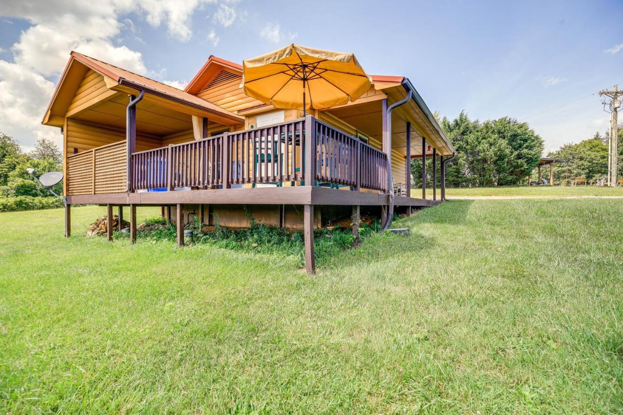 Blue Ridge Mountain Cabin With Views And Hot Tub スパルタ エクステリア 写真